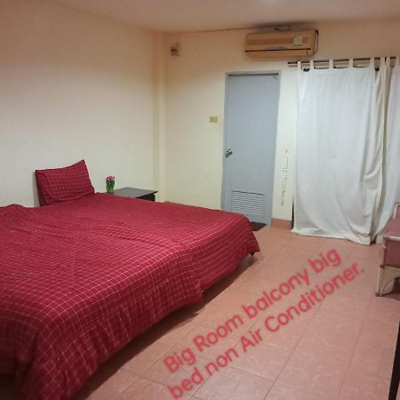 Apartments Thai Smile Pattaya Exterior photo