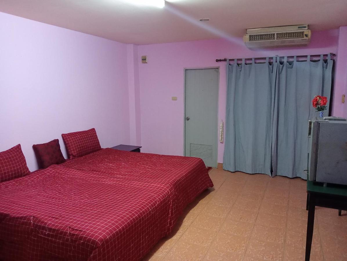 Apartments Thai Smile Pattaya Exterior photo