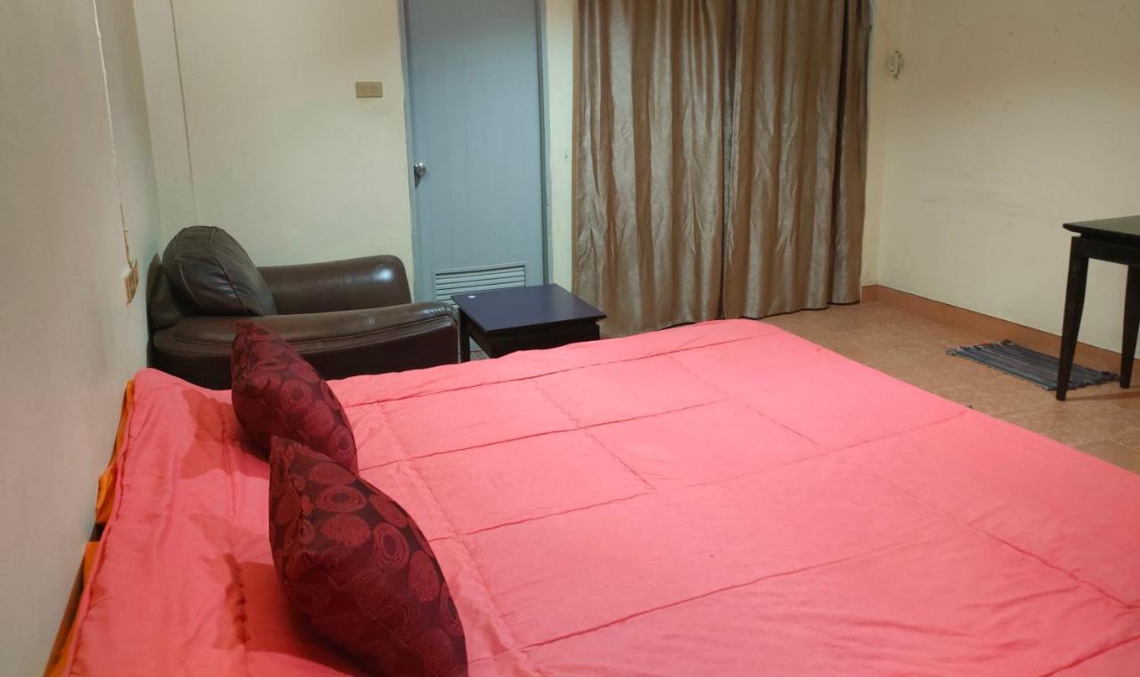 Apartments Thai Smile Pattaya Exterior photo